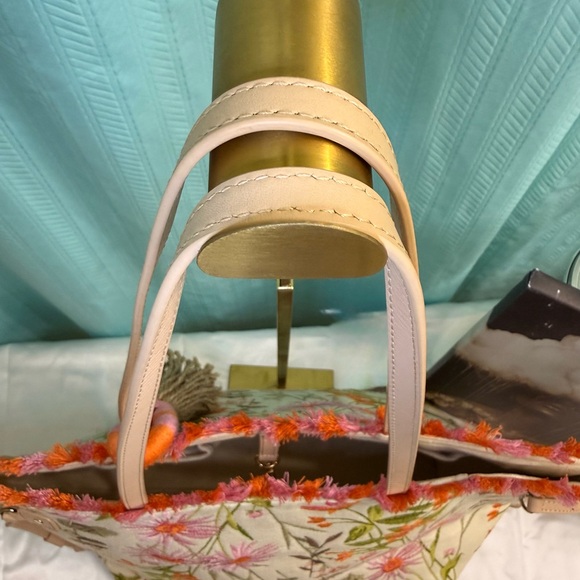 Like New - Spartina 449 Daufuskie Island Floral Tote - Picture 9 of 10